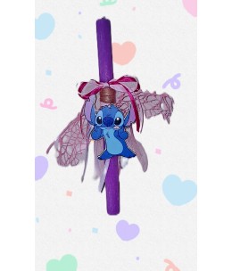 Πασχαλινή Λαμπάδα Stitch σε Κουτί Δώρου – Χειροποίητη με Ξύλινο Διακοσμητικό