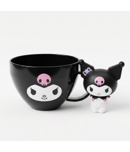 AS Συλλεκτικές Φιγούρες Hello Kitty Cappuccino - Kuromi δίπλα στην κούπα
